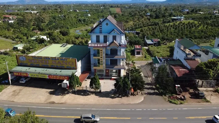 Bán nhà 600m² có sẵn 211m² thổ cư ngang 20m giá 25 tỷ tại Đường Quốc lộ 20 Xã Hòa Ninh