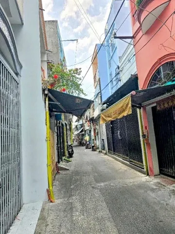 QUẬN 8, TÙNG THIỆN VƯƠNG, NHÀ 2 TẦNG, 2 PHÒNG NGỦ, GẦN CẦU CHÀ VÀ, CHỈ 2,8 TỶ
