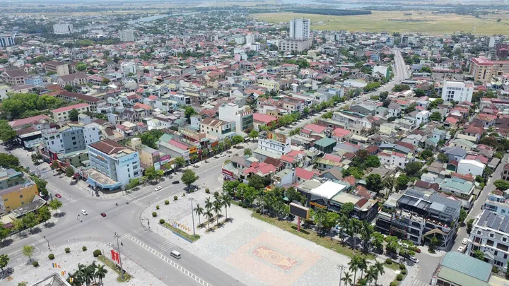 Nhà mặt tiền Hùng Vương gần thegiodidong Đông Hà