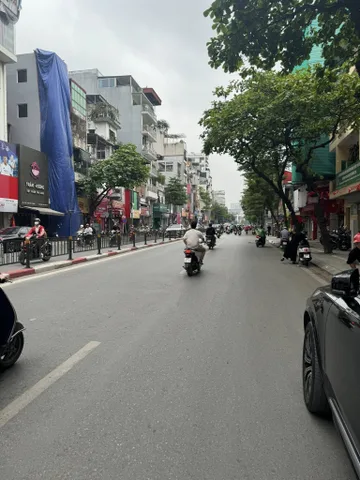 BÁN NHÀ MẶT PHỐ TÔN ĐỨC THẮNG. ĐỐNG ĐA. 180M2 - 5 TẦNG.
