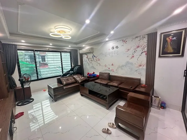 NHÀ ĐẸP VIỆT HƯNG, KIM QUAN - NHÀ DÂN XÂY CHẮC CHẮN - THANG MÁY NHẬP KHẨU
