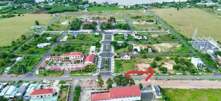 🚨 MẶT TIỀN VEN BIỂN 13.7M – TRỤC 36M ĐANG MỞ –  GIÁ 3 TỶ 200 TRIỆU