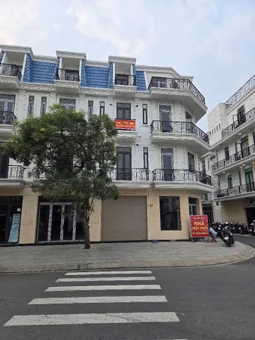KHU VIP PHÂN LÔ ĐỒNG BỘ - TRỊNH ĐÌNH TRỌNG - TÂN PHÚ - ĐƯỜNG NHỰA 7M, GẦN MT - XE HƠI VÀO TRONG NHÀ