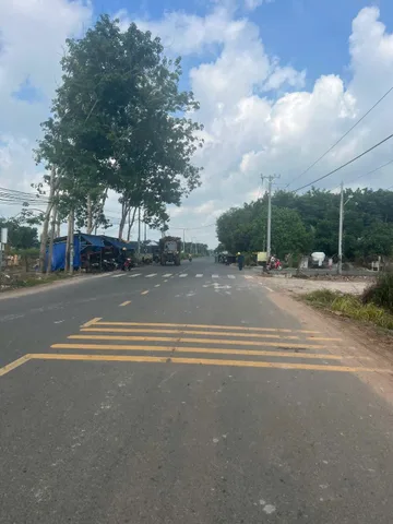 Bán đất 232m² có sẵn 100m² thổ cư ngang 5m giá 1.15 tỷ tại Phường Chơn Thành