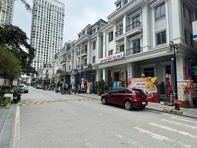 BÁN LIỀN KỀ NGUYỄN CHÁNH 119m - VỈA HÈ RỘNG - ĐỖ XE THOẢI MÁI - VĂN PHÒNG ĐẸP