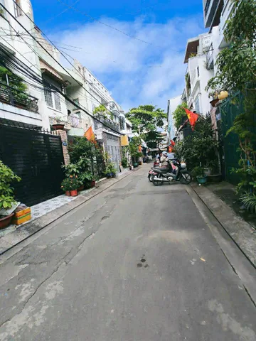 Nhà Phan Huy Ích gần Emart – 4 tầng ( 4 x 17 ) – hẻm nhựa 8m – ô tô ngủ trong nhà – 10 Ty