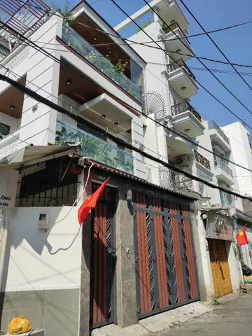Nhà lô góc Phan Huy Ích – cách MT 20m- 3 Tầng ngang 6.5 x 11m - gần emart- 10 ty5