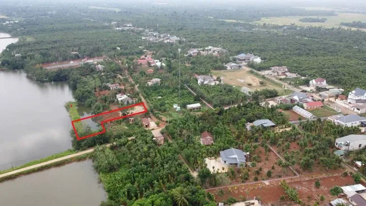 Bán đất 380m² có sẵn 120m² thổ cư ngang 20.0m giá 2.3 tỷ tại Xã Ea Ning