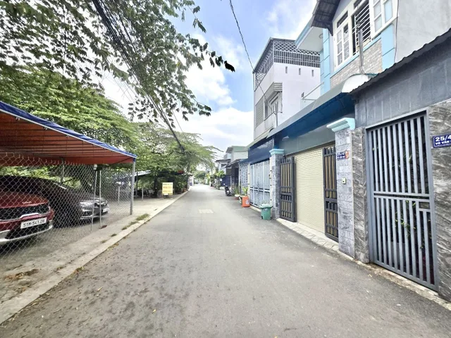 🚗 BÁN NHÀ 4 TẦNG MỚI - 50M2(4.5*11), HOÀN CÔNG - 4PN, 4WC - KHÔNG QH - NHÀ KPL, HẺM XE HƠI - SÁT MẶT TIỀN LÃ XUÂN OAI - P LONG TRƯỜNG, THỦ ĐỨC.(T)