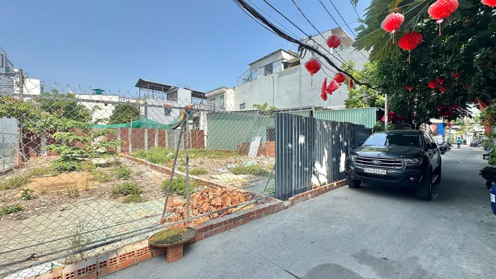 Bán lô góc siu đẹp Hẻm xe hơi 
Đường Trần thị Cờ.  6 x 17