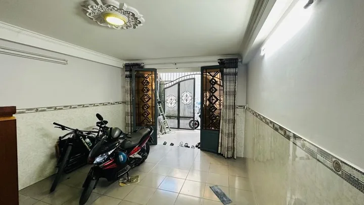Bán nhà 63m² có sẵn 62.8m² thổ cư ngang 4m giá 5.3 tỷ tại Đường Đông Hưng Thuận 2 Phường Đông Hưng Thuận