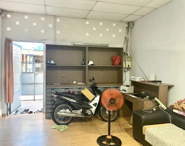 Bán nhanh nhà 3 tầng Lâm Văn Bền - Diện tích 85m2, nở hậu - 7.x tỷ