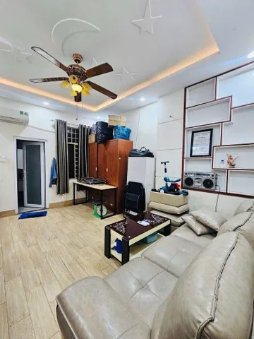 Nhà ĐẸP ngay TT Q.7 cũ - 60m2 - 4 PN - BTCT kiên cố - 5.x tỷ