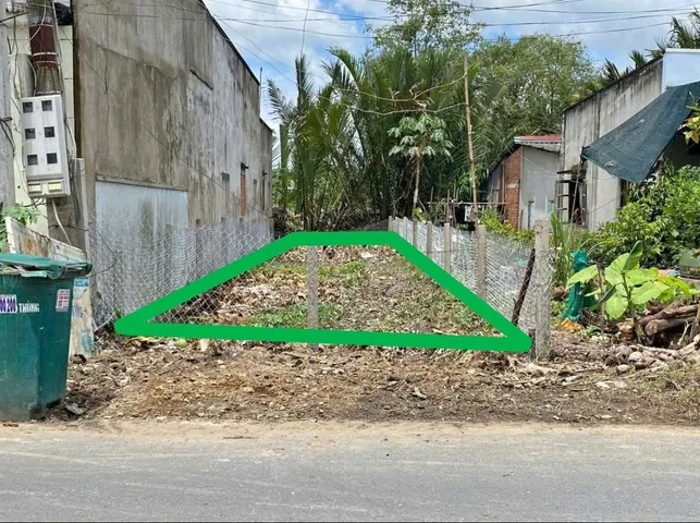 Tôi cần bán lô đất 114m2. Giá: 1,1 tỷ Đường Cây Da, Tân Phú Trung. Cách Bệnh viện Xuyên Á 5p đi xe