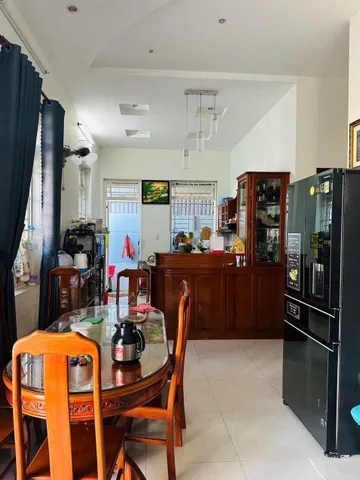 BÁN BIỆT THỰ MẶT TIỀN ĐƯỜNG TIỀN CẢNG, 200M2, ĐÔNG NAM