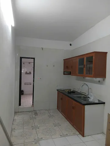 Cho thuê căn hộ Tập thể tầng 5 Hoàng Quốc Việt 50m2, 2 ngủ, 10 Triệu vào ngay