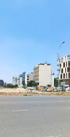 Cho thuê đất 4 mặt tiền đường Trương Văn Bang, gần Ủy ban, vuông vức, có sẵn nền bê tông