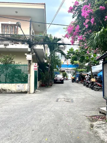 NHÀ CŨ 54M2 TÔ HIẾN THÀNH Q.10 - 30M RA SÂN ĐỂ OTO CHỤC CHIẾC - YÊN TĨNH & AN NINH - 8.x TỶ