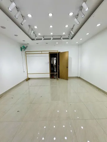 MẶT TIỀN KINH DOANH  TRƯỜNG SA - THÔNG HUỲNH VĂN BÁNH - LÊ VĂN SỸ - DT  98 m2 - 5TẦNG BTCT - MỚI ĐẸP