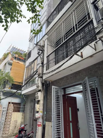 Cho thuê nhà ngõ oto Giáp Nhị 32 m2 * 5 tầng, 3 phòng ngủ, 4 vệ sinh, 12 triệu
