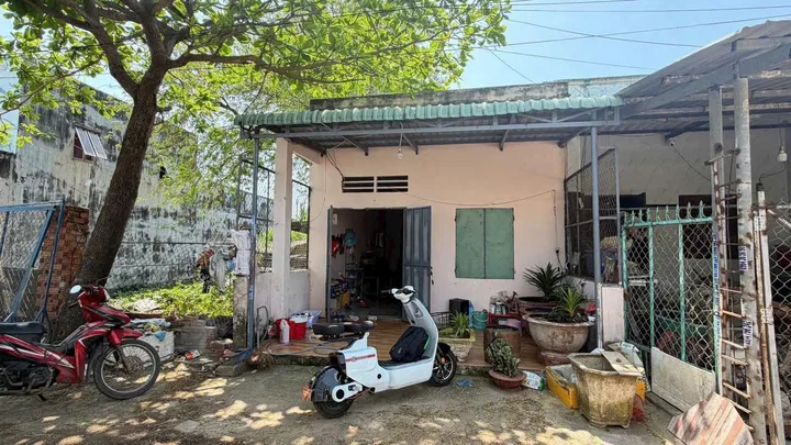 CẦN BÁN NHÀ NGAY CHỢ – GẦN BIỂN – GIÁ CHỈ 1.5 TỶ