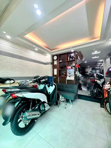NHÀ MỚI ĐẸP NI SƯ HUỲNH LIÊN . P10 TÂN BÌNH. SHR
