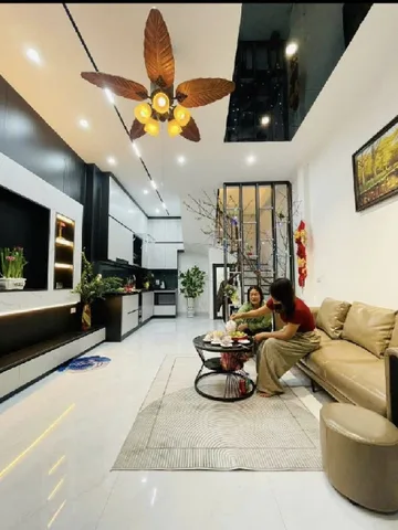 TRUNG TÂM HOÀNG MAI PHỐ NGUYỄN CHÍNH - MỚI KOONG - 2 THOÁNG - GẦN Ô TÔ ĐỖ - GẦN PHỐ - TIỆN ÍCH BẠT NGÀN- 31/33M2- 5T- MT4,2M- SỔ PHÂN LÔ