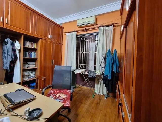 Bán Nhà Trần Quốc Hoàn. Cầu Giấy. Ô Tô. Vỉa Hè. DT 50m2. MT 4.2m. 6 Tầng. Giá 21.9 Tỷ.