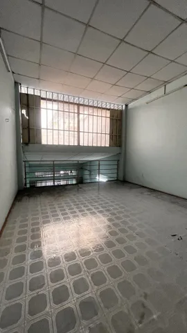 Nhà nát tiện xây, hẻm 8m kinh doanh, tiềm năng tăng giá từ cầu Nguyễn Khoái, kế Him Lam