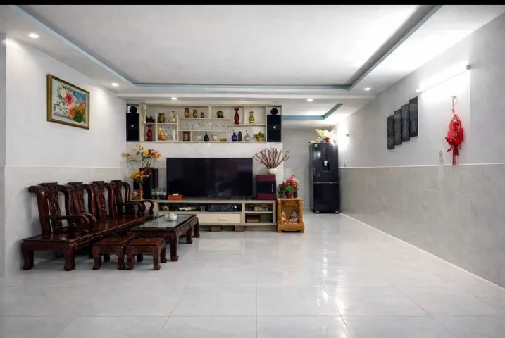Bán nhà 1 trệt 2 lầu, Phước Kiểng. Giá 1 tỷ  890
