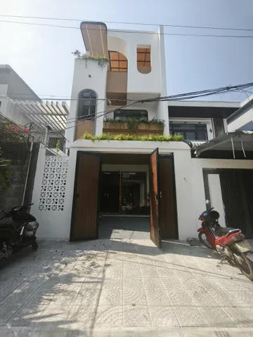 💥BÁN SIÊU PHẨM 3 TẦNG MỚI HOÀN THIỆN XONG, SÁT NGAY VĂN TIẾN DŨNG VÀ CÔNG VIÊN HOÀ XUÂN - GIÁ 8,1 TỶ TL 

🏠 Mô tả 
 + Diện tích: 100m2
 + Ngang 5m x 20m
 + Hướng bắc
 + Đường 5m5 - vĩa hè 3m 
 + Công năng: 3PN (có PN dưới), 3WC (2WC khép kín), P.kh