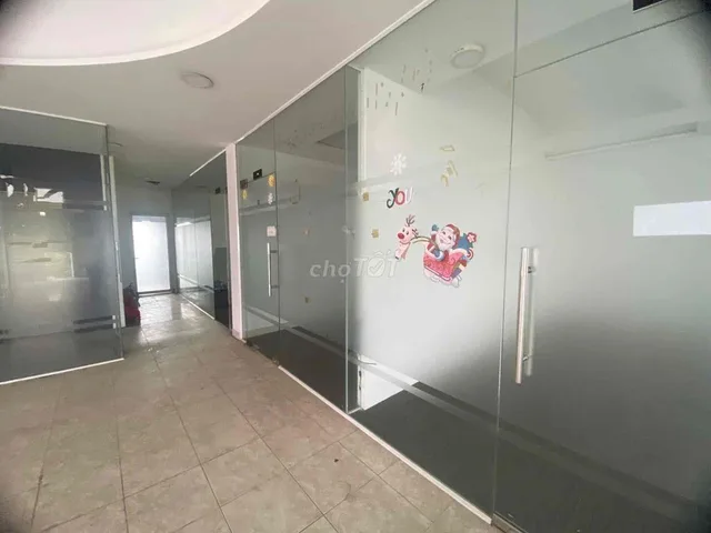Cho thuê căn góc toà nhà làm văn phòng Phường Chính Nghĩa Bình Dương