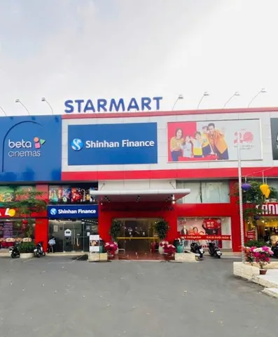 CHO THUÊ MẶT BẰNG PHÍA TRONG TTTM STARMART