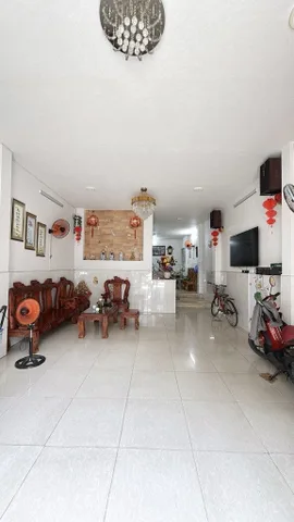 Bán nhà 4 Tầng, DT: 90m² full thổ cư ngang 5m giá 6.4 tỷ tại Phường Bình Tân