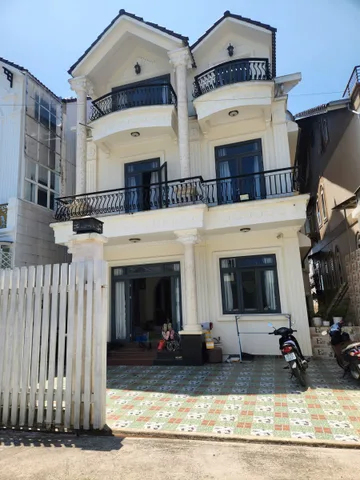 Cho thuê Villa 8 phòng KQH Ngô Quyền phường 6 Đà Lạt giá 25 triệu / tháng