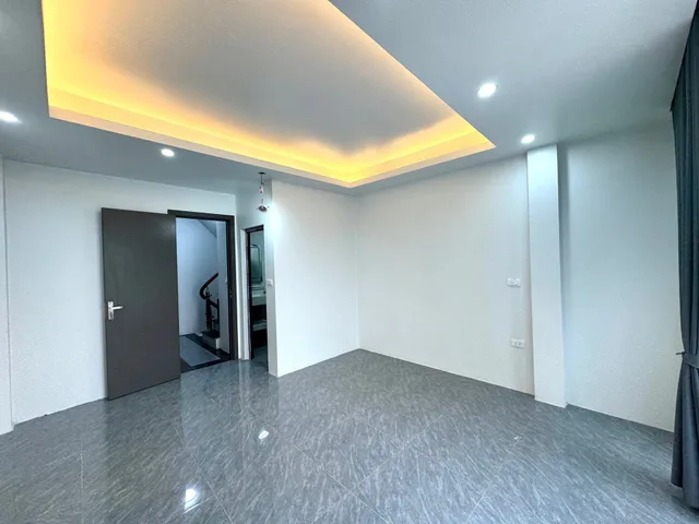 🏡 NHÀ ĐẠI TỪ – 40m² x 7 TẦNG - GÍA 9.8 TỶ - THANG MÁY – GẦN PHỐ GIẢI PHÓNG - HỒ LINH ĐÀM