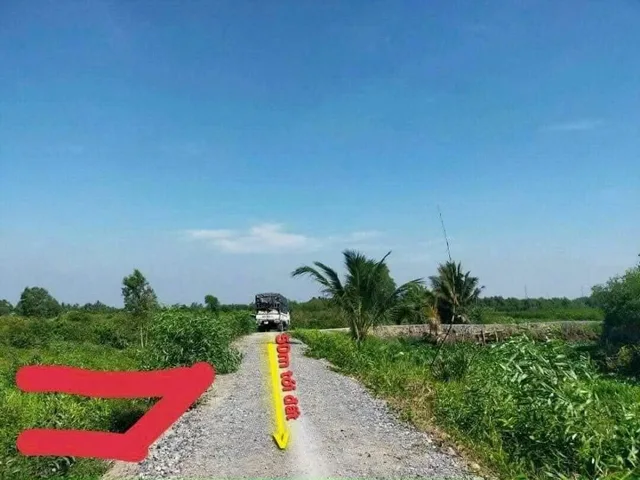 Bán đất 1002.1m² có sẵn 500m² thổ cư ngang 10m giá 899 triệu tại Xã Bình Đức