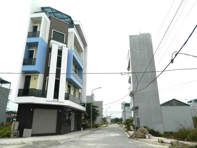 Đất Thổ Cư - Cạnh Đại Lộ Thăng Long