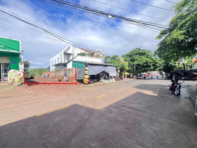 Bán đất 555.8m² có sẵn 150m² thổ cư ngang 6m giá 9 tỷ tại Phường Ea Kao