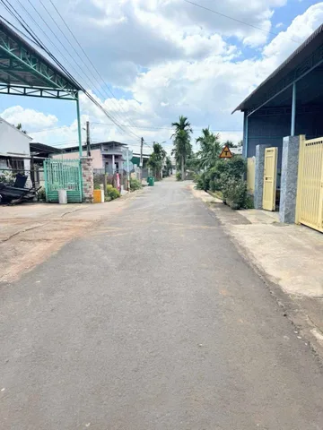 Bán đất 295.1m² có sẵn 150m² thổ cư ngang 10m giá 4.5 tỷ tại Phường Tân Lập