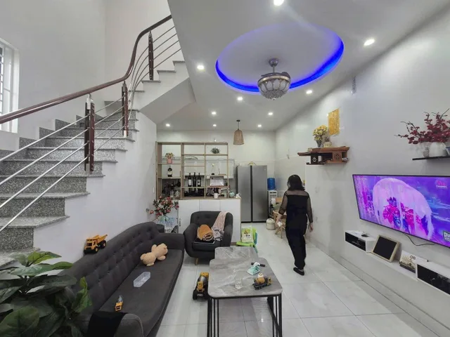 🔥 BÁN NHÀ 2 TẦNG QUỲNH CƯ – HÙNG VƯƠNG, HỒNG BÀNG 42,3m² GIÁ CHỈ 1,6 TỶ 🔥
Lh 0398787284