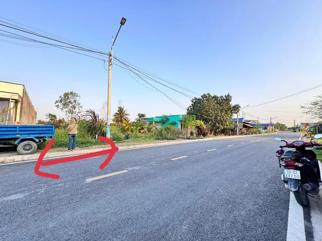 Bán đất 333.3m² có sẵn 200m² thổ cư ngang 5m giá 1.55 tỷ tại Xã Hòa Khánh