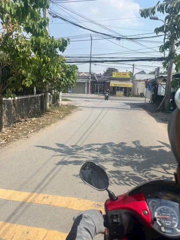 Hàng Kín Tại TL8 vào cây bài 300m 175m2 full thổ giá chưa đến 2 tỏi
