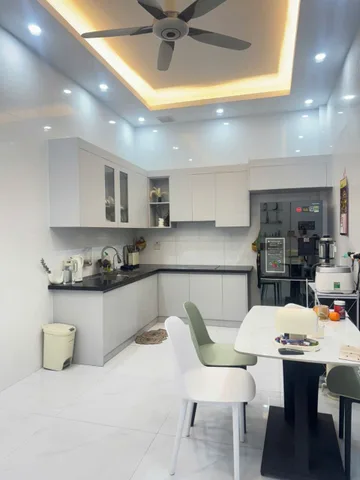 CẦN BÁN GẤP NHÀ MỚI XÂY Tại  khu phía tây đường lý nhân tông ,Ninh Phong ,Ninh Bình