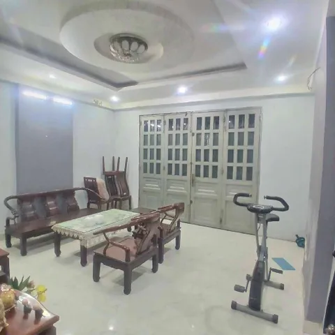 BÁN NHÀ ĐẸP SÁT KINH DƯƠNG VƯƠN.G - AEO.N MAILL B.TÂ.N - ÔTÔ VÀO NGỦ - ( 5X14M )