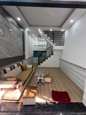 Nhà 2 lầu sẹc ngắn TTH21 ngay siêu thị Metro. Có 2PN 2WC, ban công, sân phơi. Giá 1,36 tỷ (có TL)