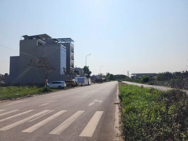 Bán đất khắc niệm 1 đường 40m dãy L9. Diện tích 100m mặt tiền 5m hướng tây bắc. Phường hạp lĩnh tỉnh bắc ninh