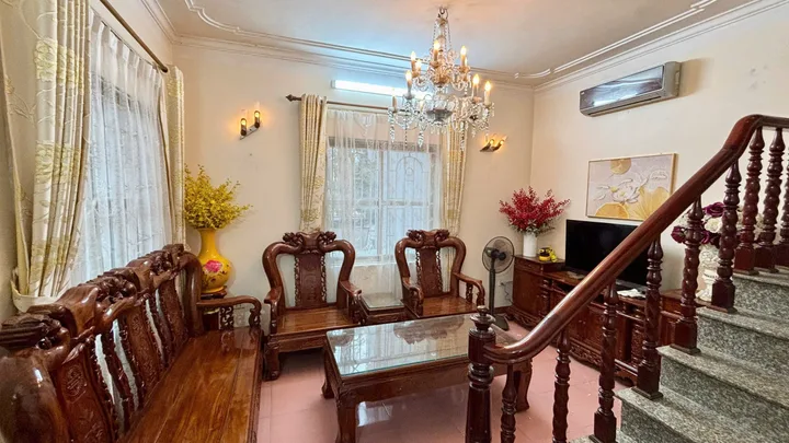 Cho thuê nhà riêng ngõ 187 Trần Cung, Cầu Giấy 40M X 4T FULL ĐỒ giá 14 triệu