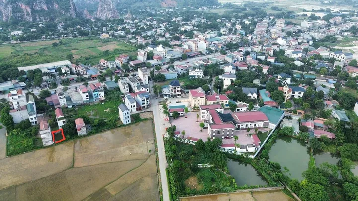 CẮT LỖ 200 TRIỆU 75M ĐẤT ĐẤU GIÁ NGAY CỔNG UBND, CHỢ CÁ, XUÂN MAI HÀ NỘI