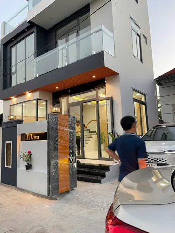 💥 Nhà Đẹp Lung Linh — Phú Ân Nam, Diên An, Diên Kháng —  Nhà 3 Tầng Full Nội Thất

   • DT Đất 67,8m2 —— DTSD : 130m2

👉 Thiết kế tầng 1: bếp + khách + sân để ô tô. 
👉 Tầng2 : 2pn + wc. 
👉 Tầng 3  : 01 phòng ngủ master + sân chơi ngoài trời. 
   • 